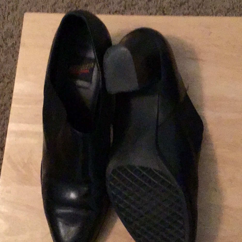 Shoes - Picture 2 of 2